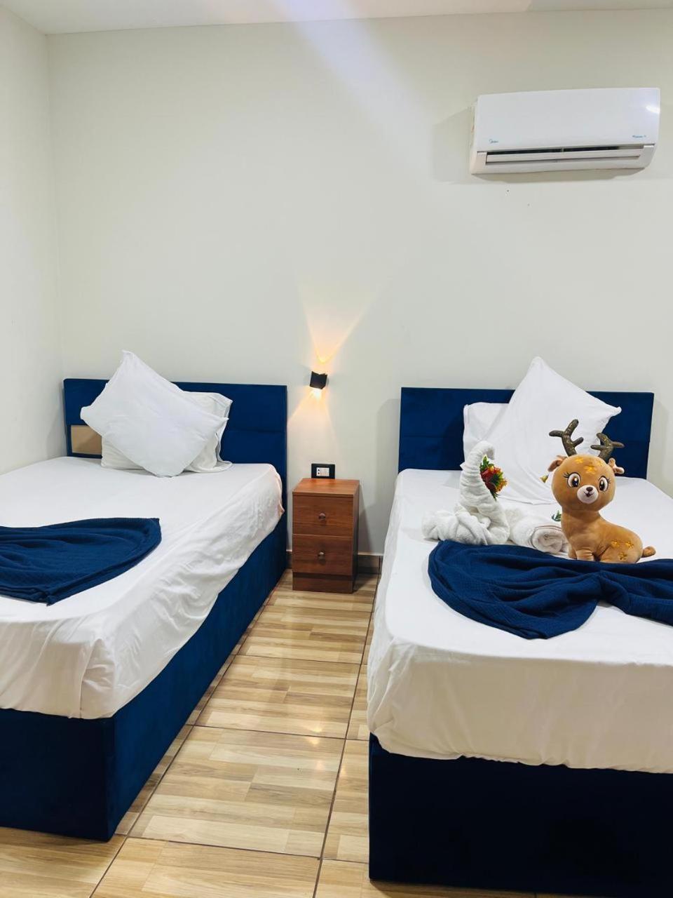 Revent Hotel Кайро Екстериор снимка