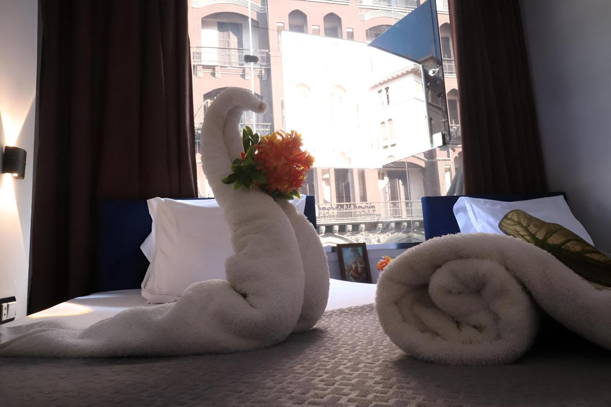 Revent Hotel Кайро Екстериор снимка
