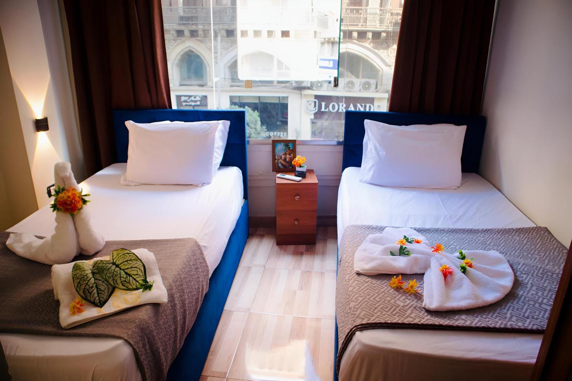 Revent Hotel Кайро Екстериор снимка