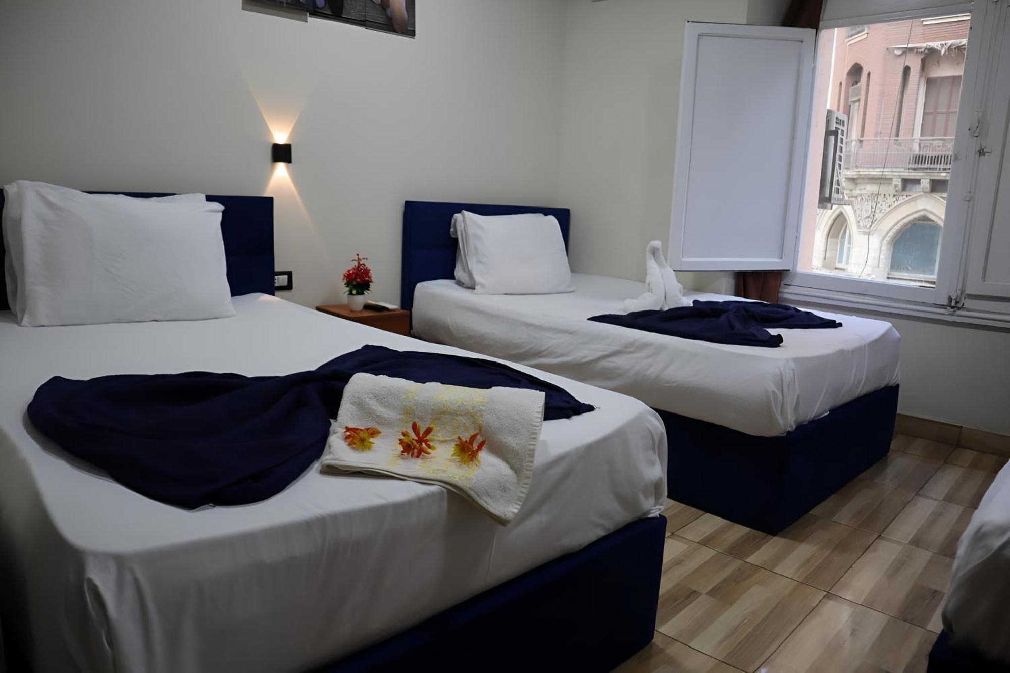 Revent Hotel Кайро Екстериор снимка
